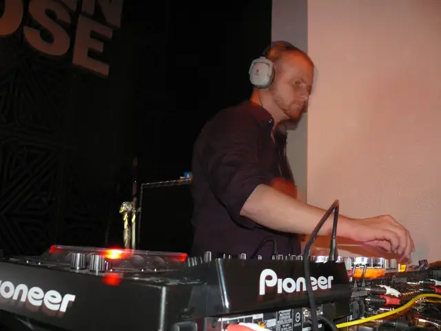 Mixing on Pioneer decks