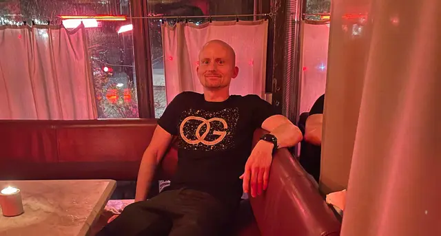Relaxing between sets at Berns Asiatiska